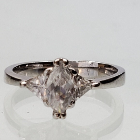 Silver Tone Marquise Cut CZ ring size 6 - Picture 5 of 8